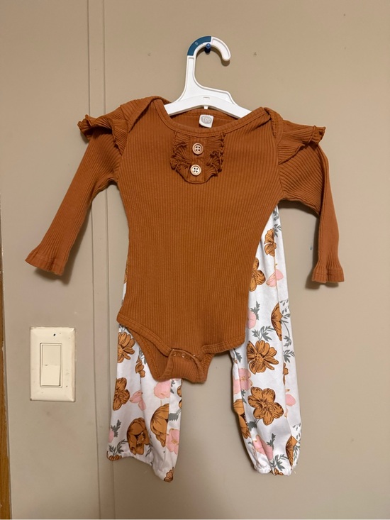 Other - Ribbed Rust Baby One-Piece with Floral Pants